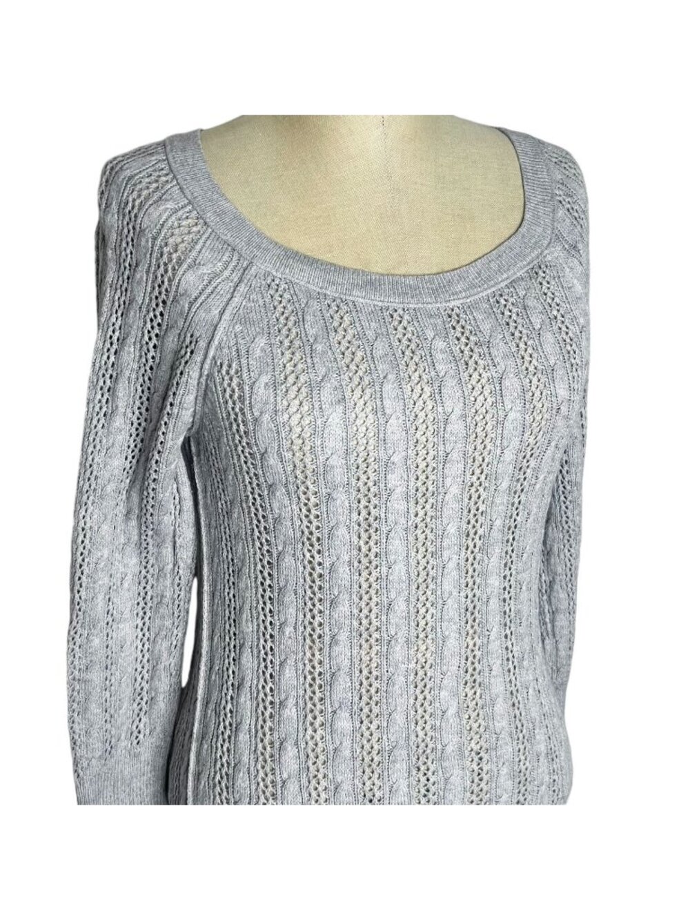 American Eagle Sweater Womens Size M Grey Open Knit Cable Knit Long Sleeve